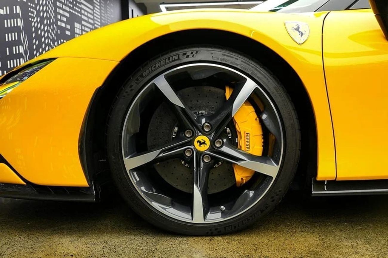 فيراري SF90 ستراديل STRADALE