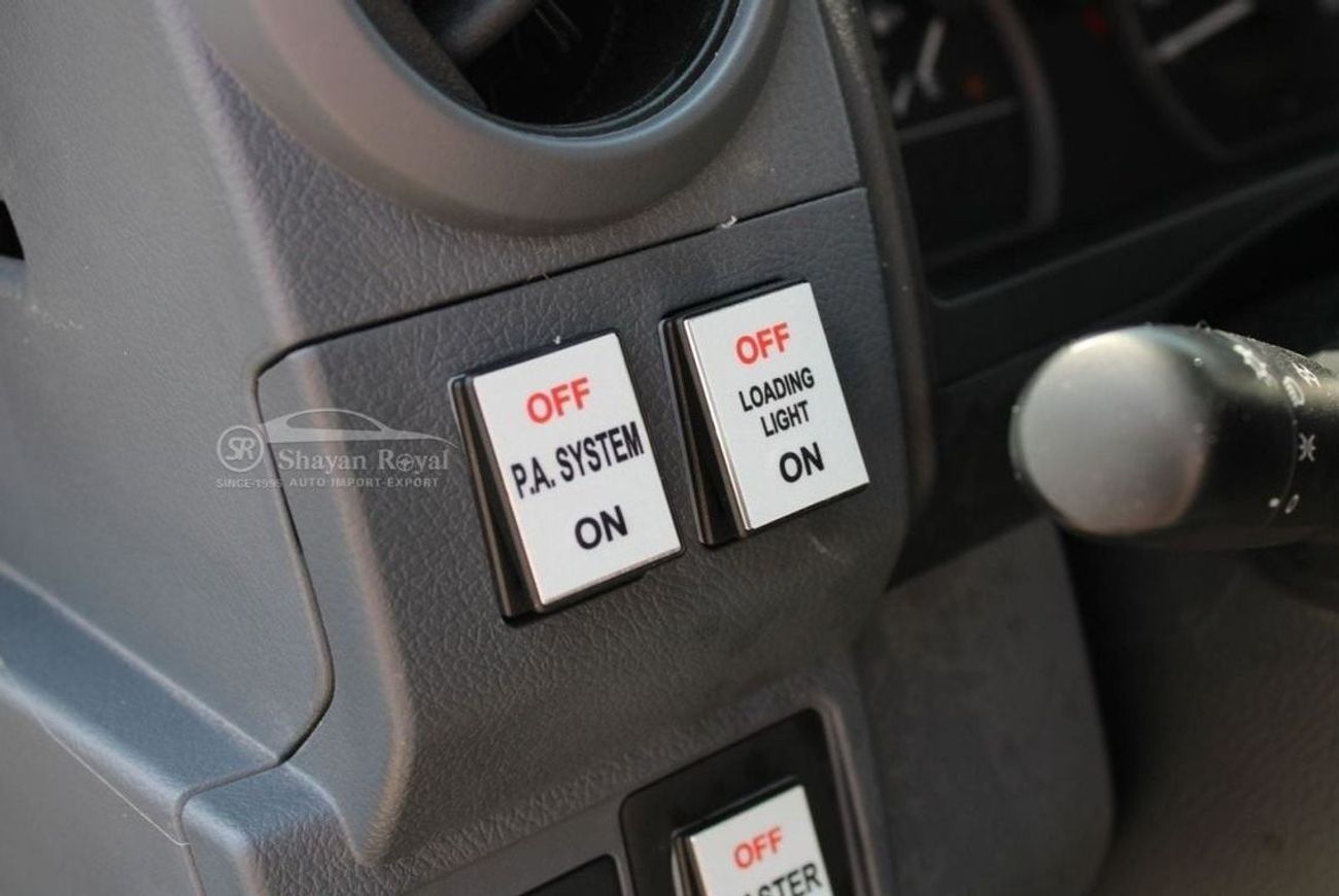 Toyota Land Cruiser 70 LHD LC78 AMBULANCE  4.2L DSL V6 4WD 3DR MT 2025MY | FOR EXPORT