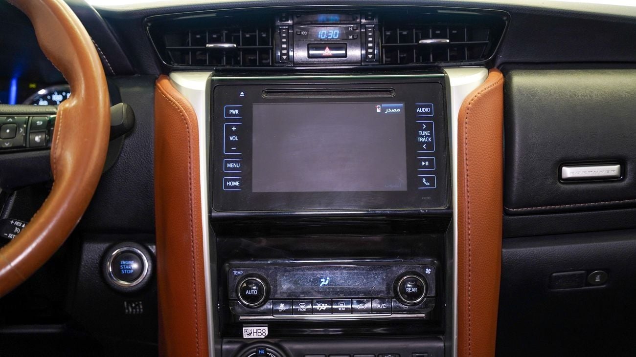 Toyota Fortuner VXR 4.0L (278 HP)