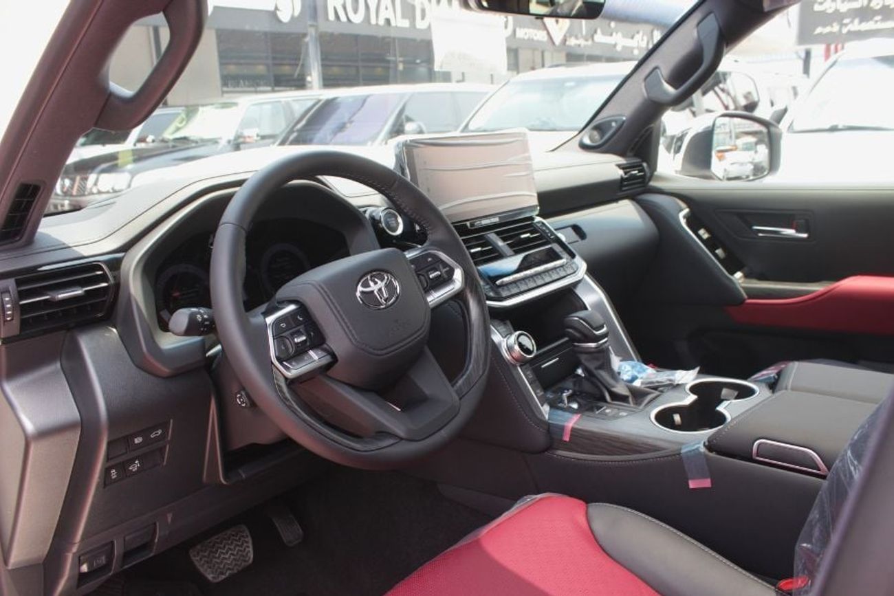 Toyota Land Cruiser VXR , UNDER WARRANTY FROM AL FUTTAIM