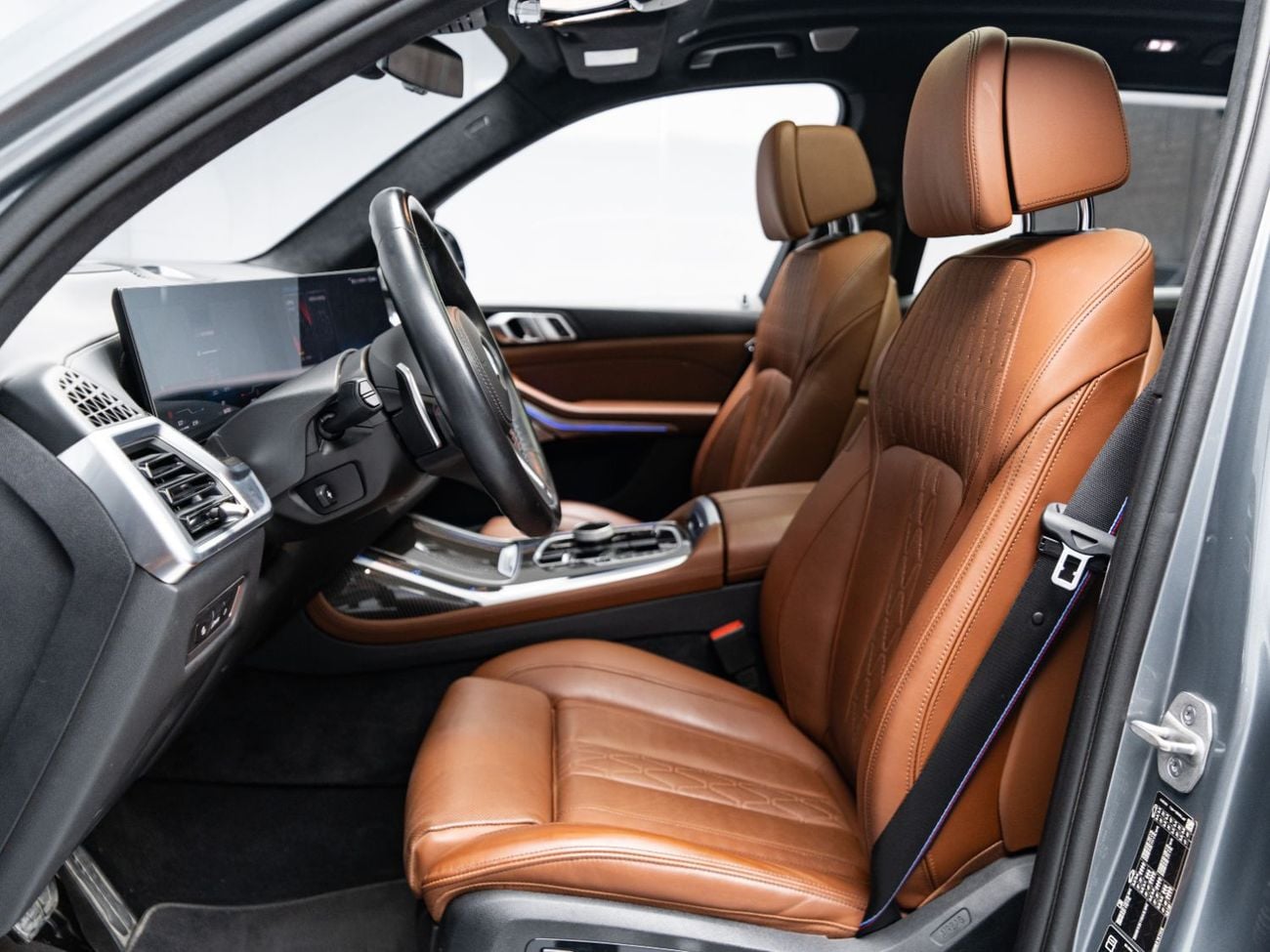 BMW X7 BUY NOW, PAY 2027 | THE BLACKLINE STANDARD | November 2028 BMW Warranty + Service, GCC