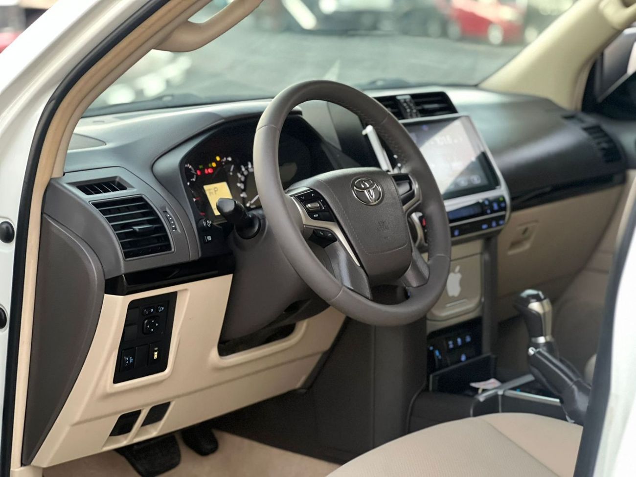 تويوتا برادو 2019 TXL 4.0L V6 - AWD 4x4 - Electric Seat - Rear CAM & Sensors - Cool Box -