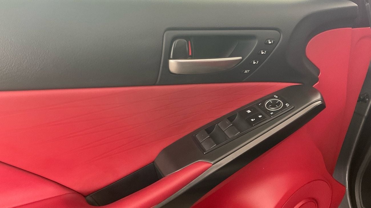 لكزس IS 350 F Sport Prestige | شامل الضمان | 0 ﺪﻔﻋﺓ ﺃﻮﻟﻯ