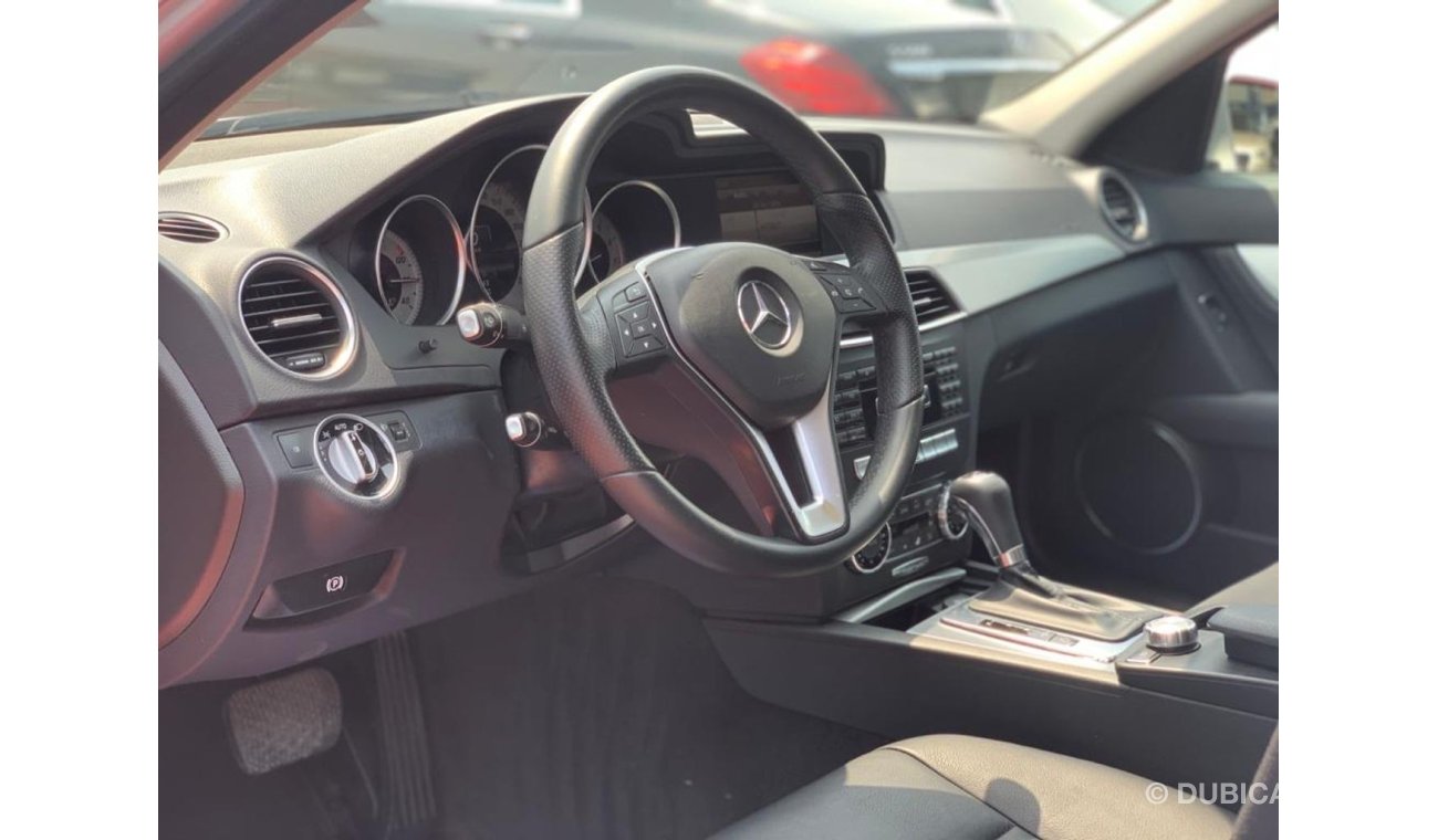 مرسيدس بنز C200 AVANTGARDE GCC SPECS