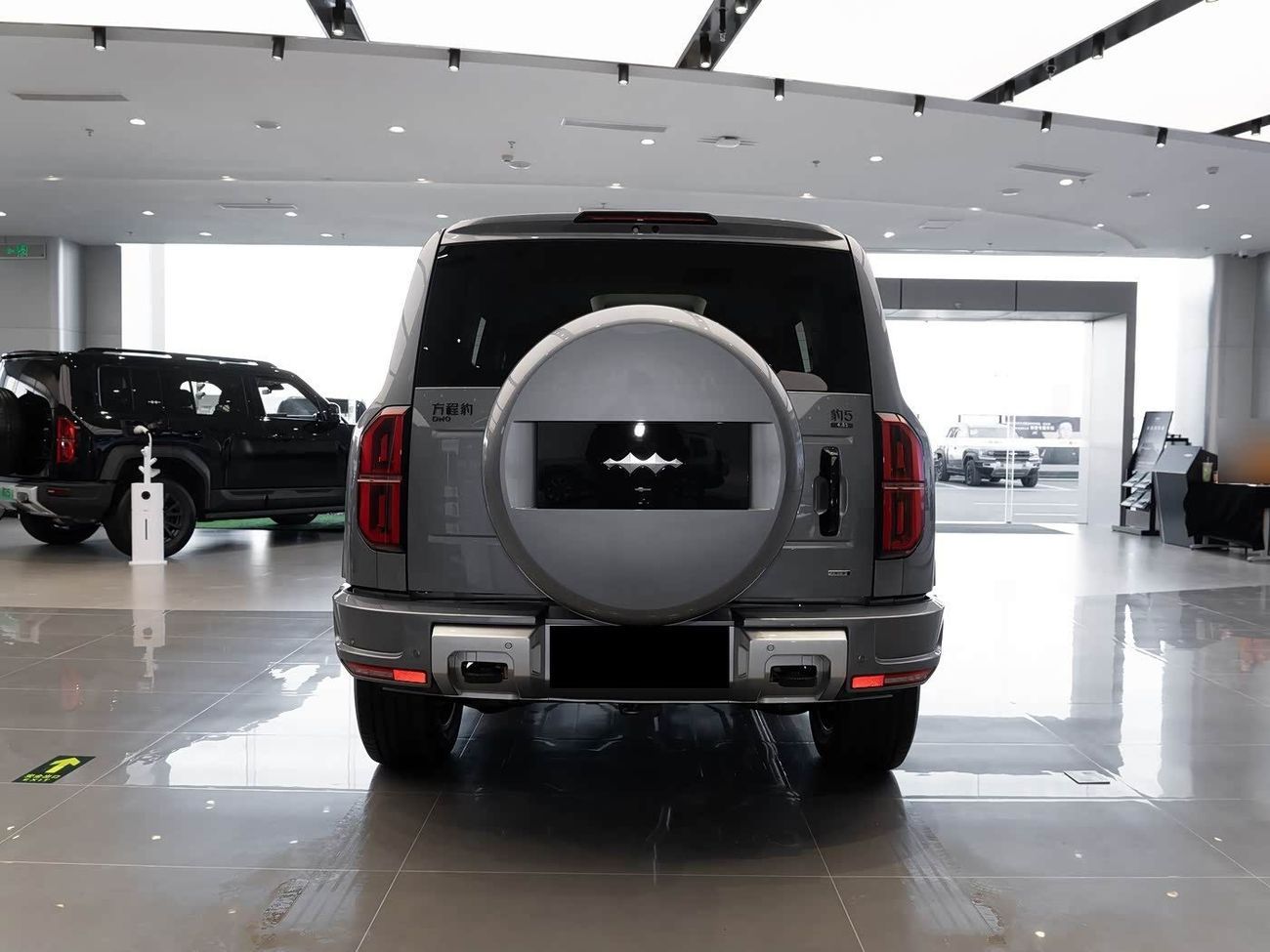 بي واي دي ليوبارد 5 ULTRA EDITION | 20-inch Rims | 2025 | Ready Stock Limited QTY | For Local Registration +10%