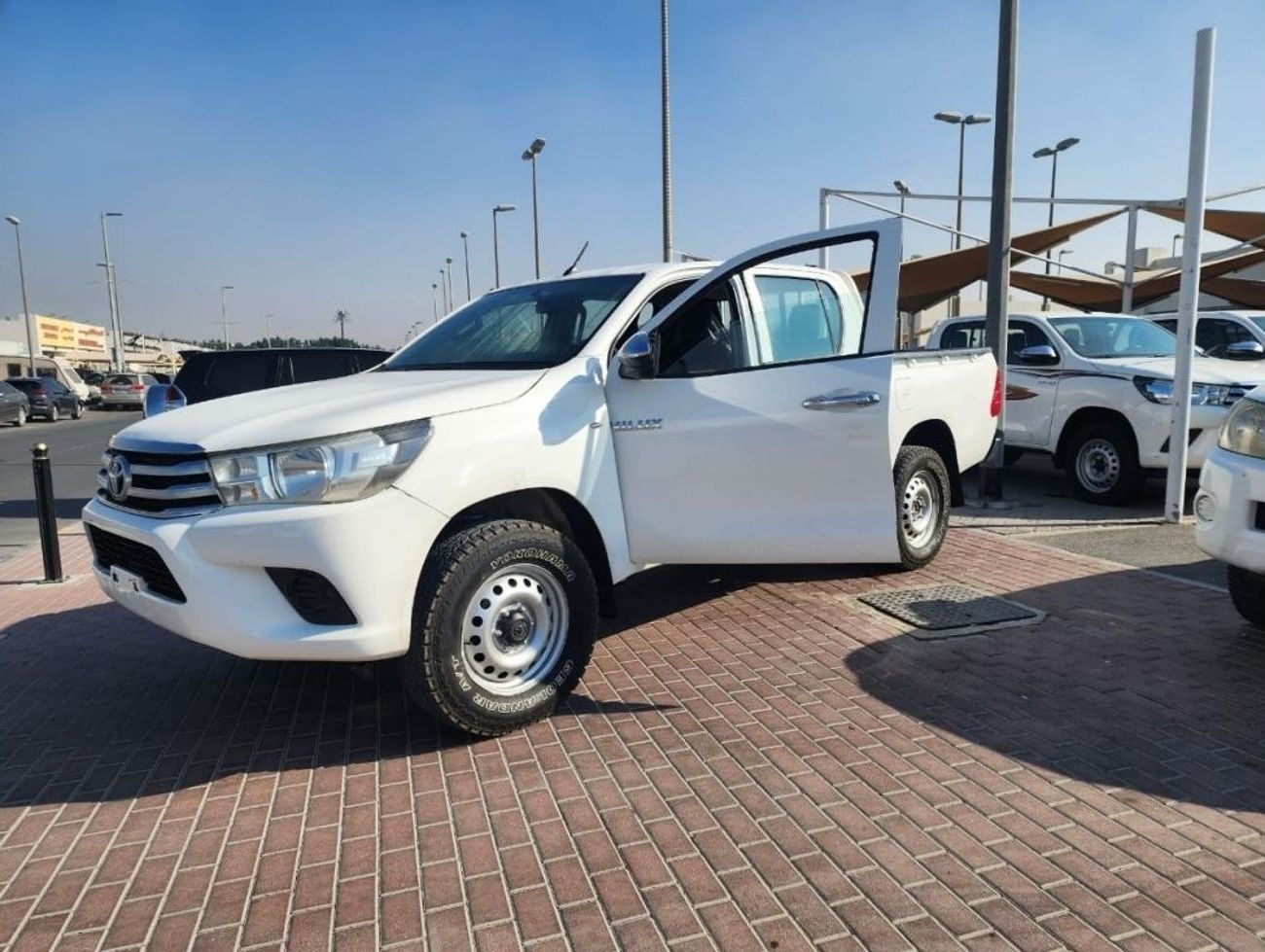 Toyota Hilux DC 2.4L 4WD DIESEL MANUAL TRANSMISSION