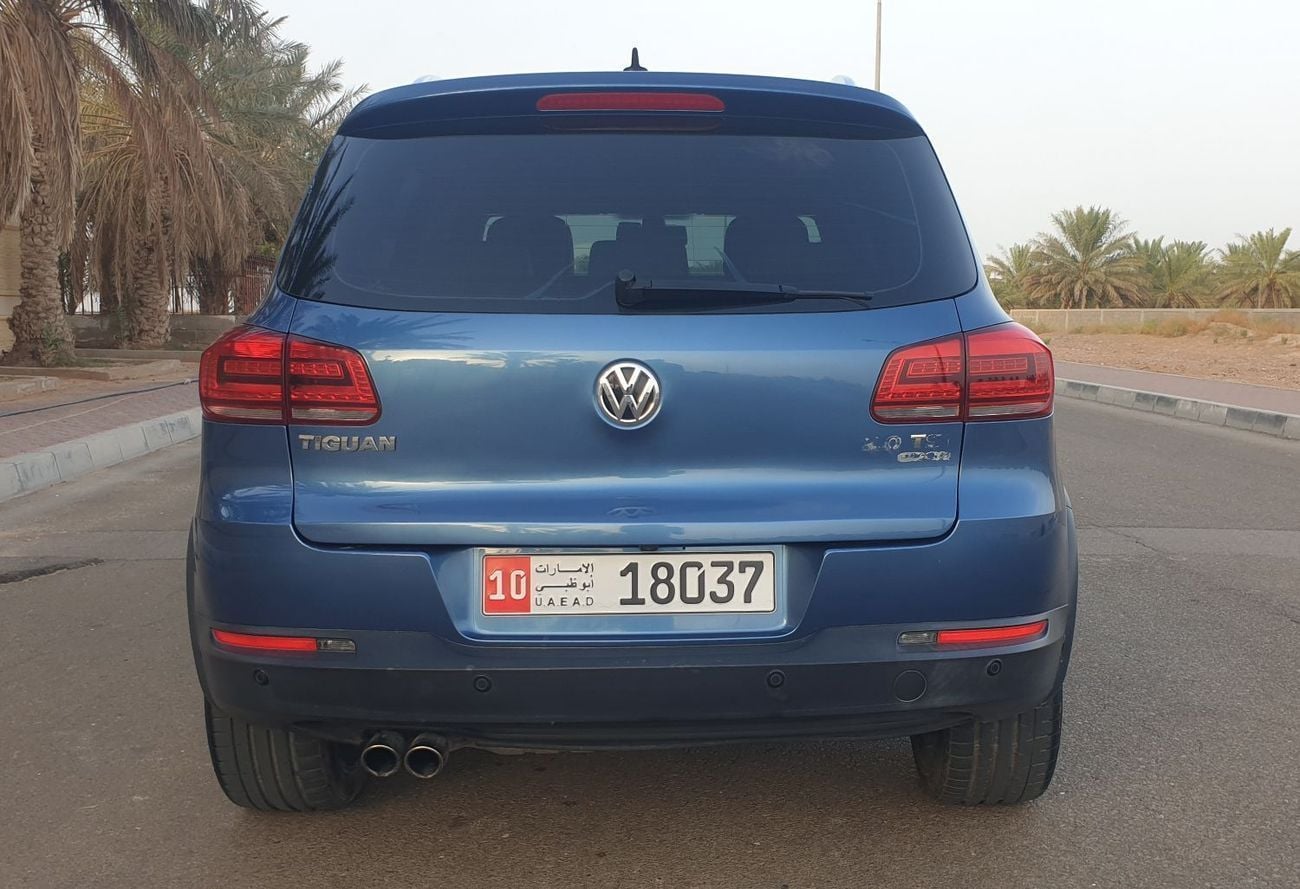 Volkswagen Tiguan SEL Track & Style