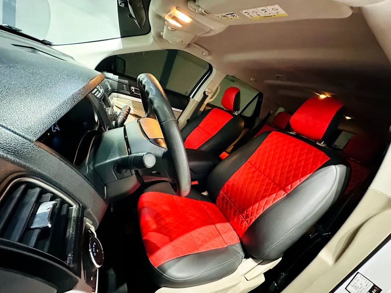 Ford Explorer XLT 200A 2.3L 4WD