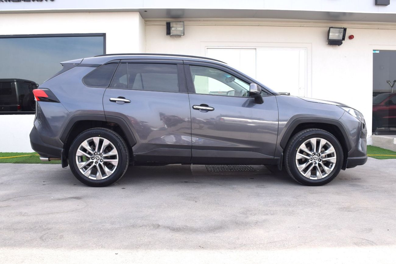 Toyota RAV4 LE 2.0L FWD