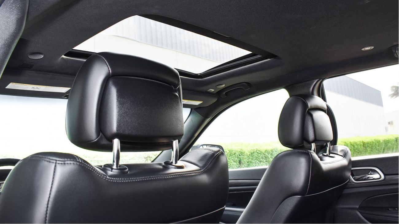 جيب جراند شيروكي 3.6L V6  With SRT Badge