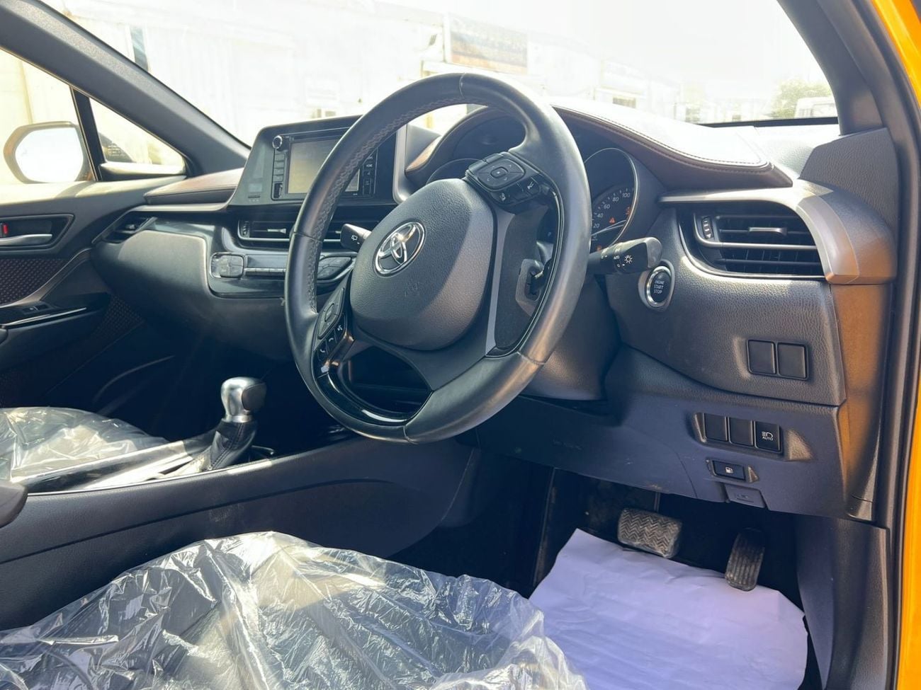 تويوتا CHR Toyota CHR ,1200 CC ,Right Hand Drive ,2017 Model  ,Yellow Color