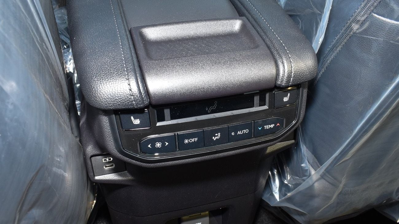 Toyota Hilux TOYOTA GRAND HIGHLANDER LIMITED