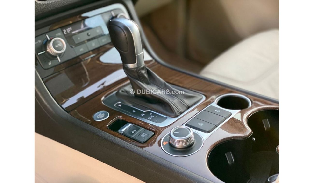 Volkswagen Touareg R-Line fully loaded