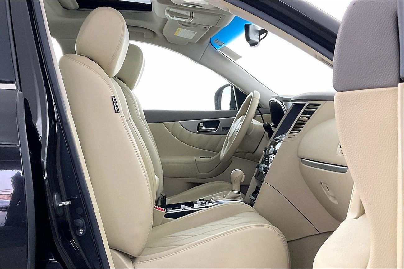 Infiniti QX70 Luxury / Luxe Sensory | Guaranteed Warranty | 0 Down Payment