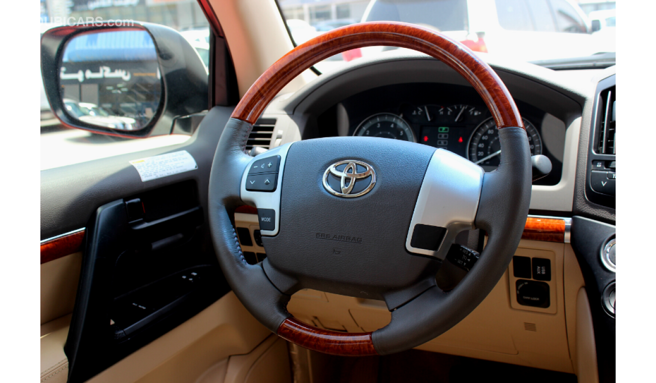 Toyota Land Cruiser (2014) GXR V6 ,GCC