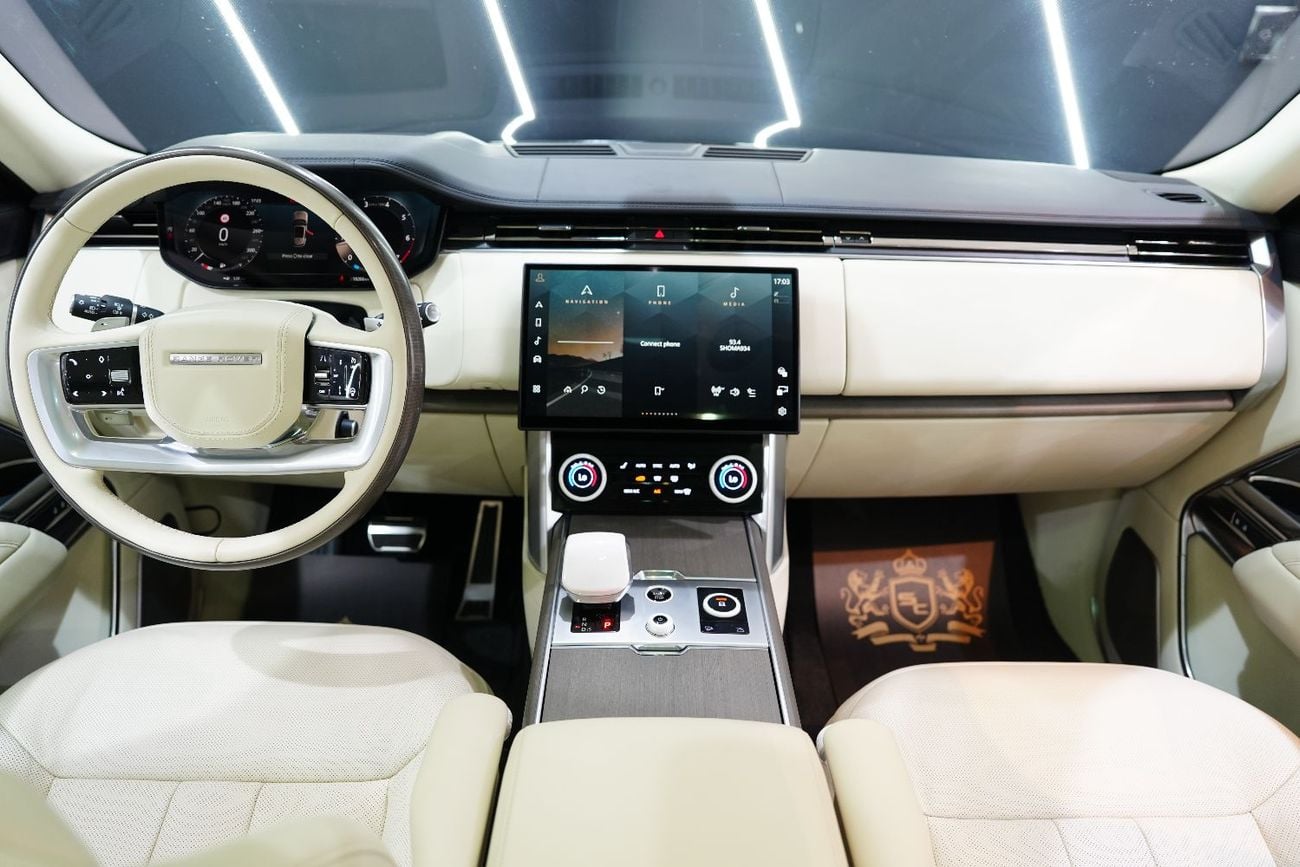 Land Rover Range Rover SV P530 , Black Exterior Pack, Panoramic Roof, Deployable Side Steps!!
