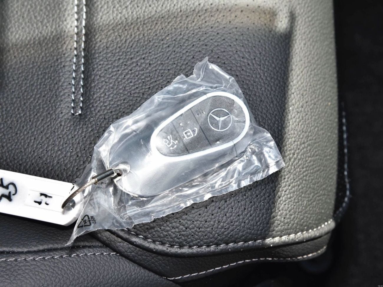 مرسيدس بنز A 200 L Benz A200 L / Chinese / 0km