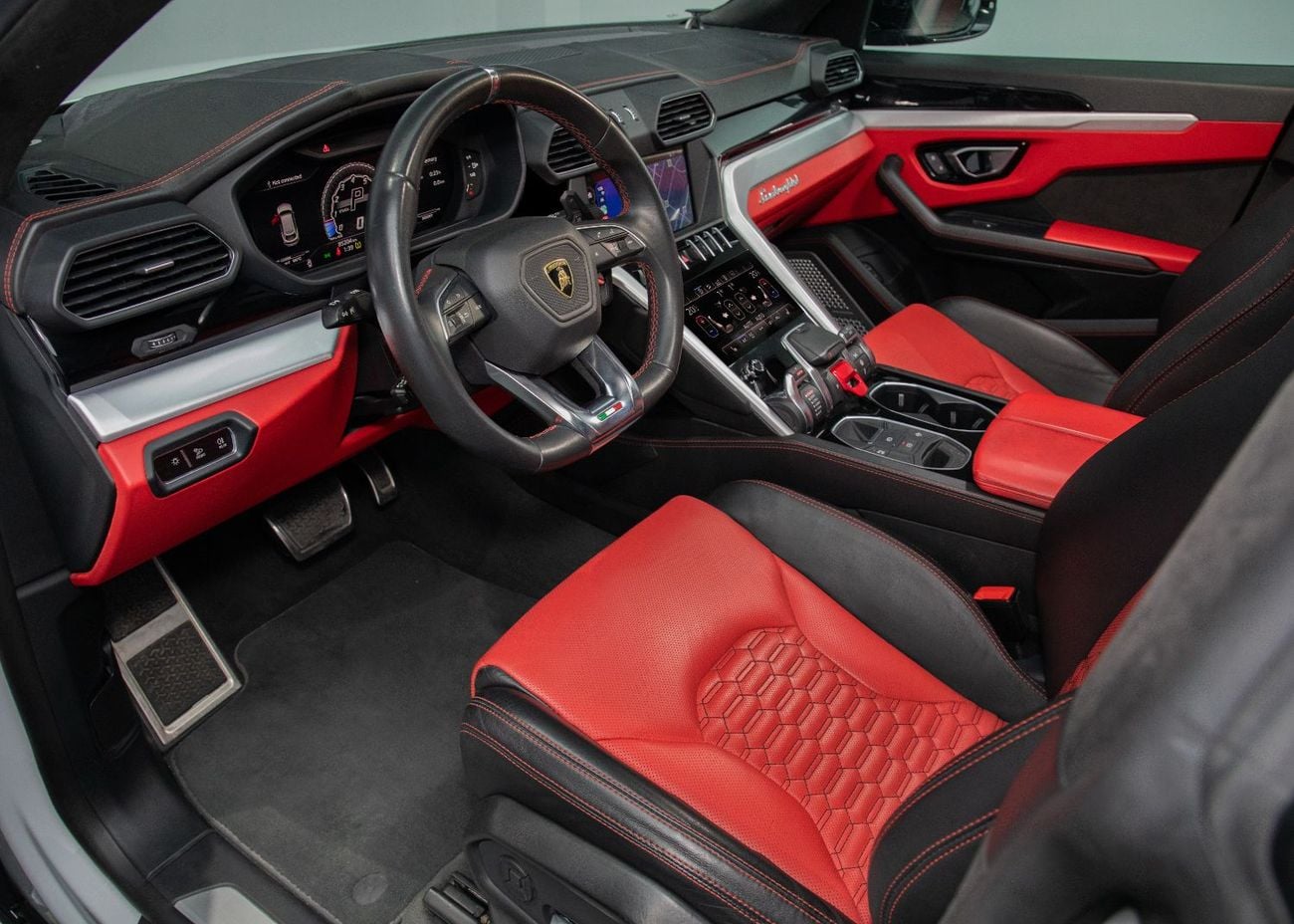 Lamborghini Urus STD