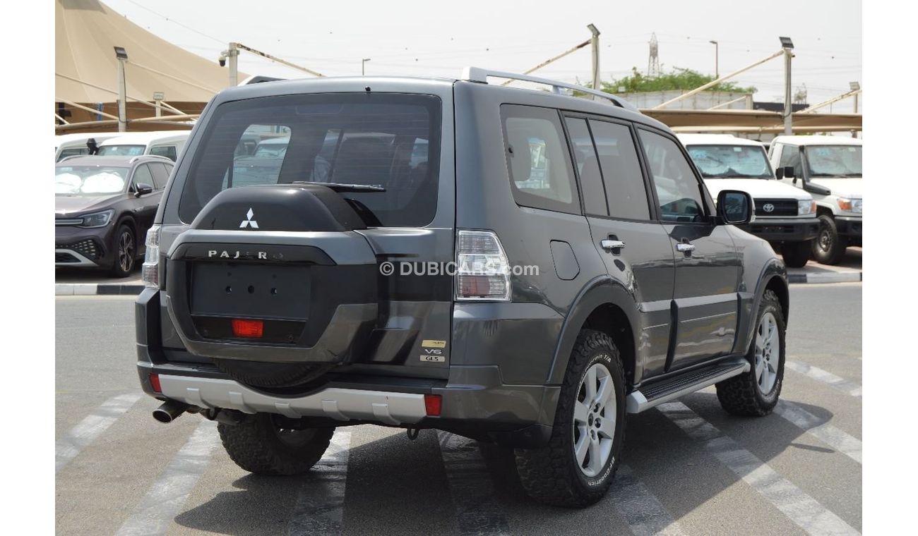 ميتسوبيشي باجيرو Full option accident free