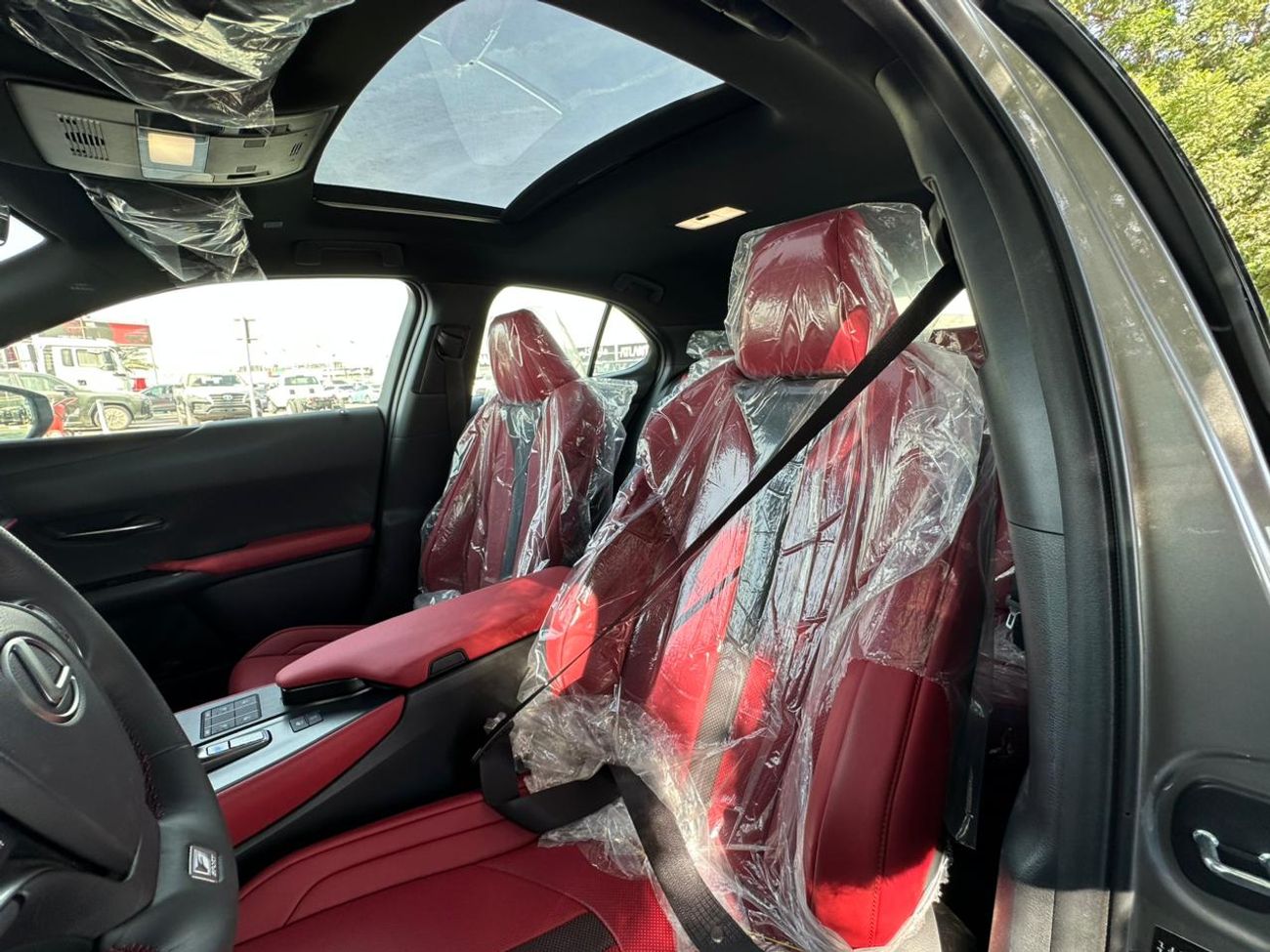 لكزس UX300h F Sport Prestige 2.0L