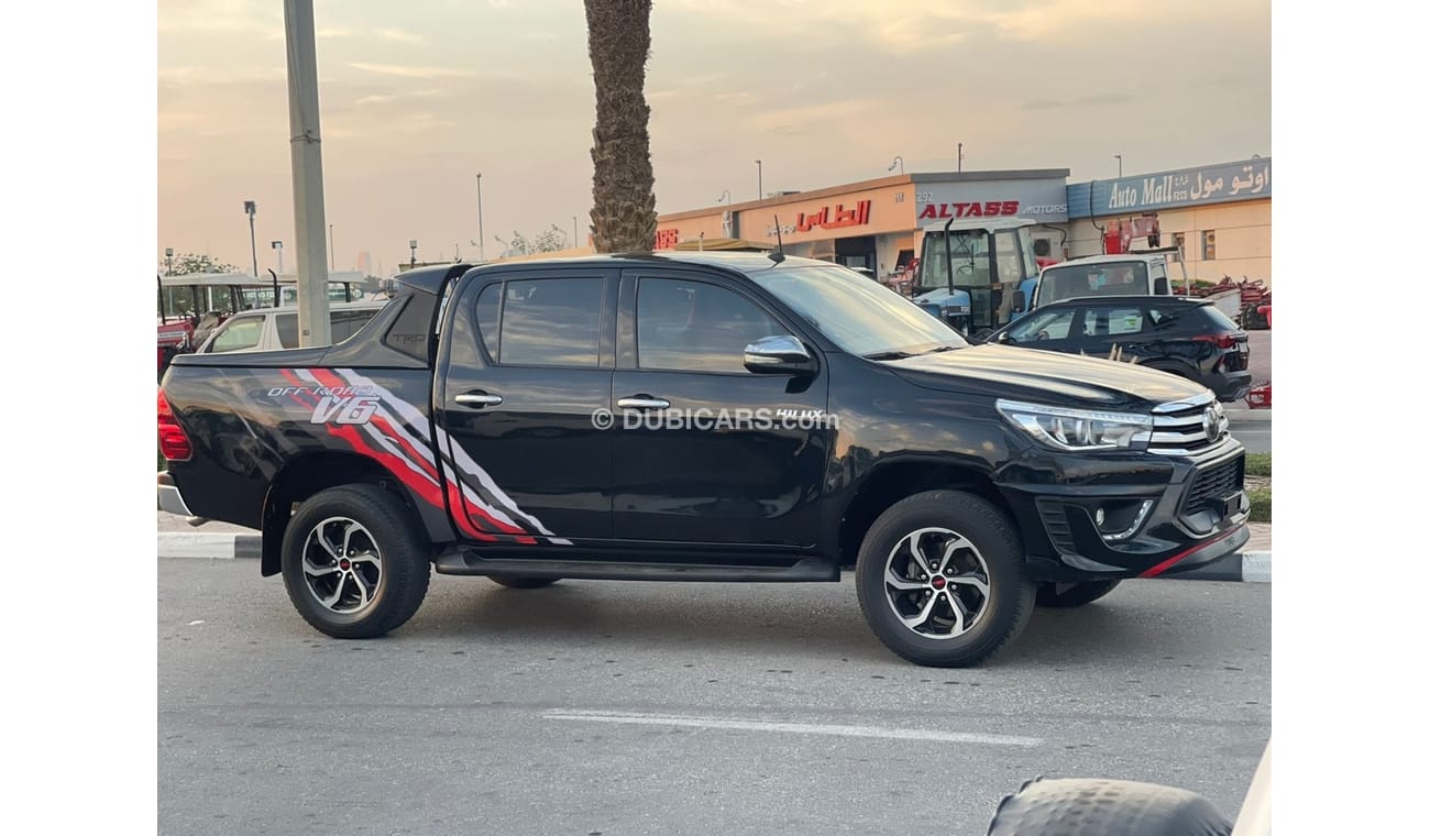 Toyota Hilux TRD 2018 Adventure GCC V6 4.0L Petrol Push Start [LHD] AT 4x4 Leather Seats Premium Condition