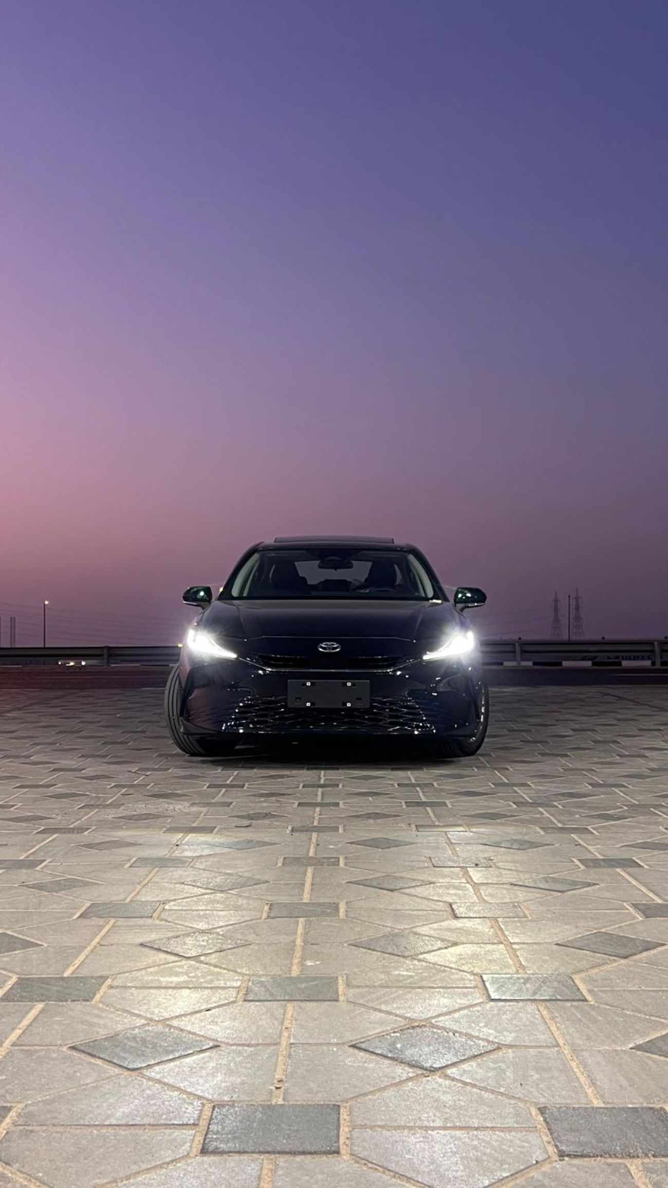 Toyota Camry XLE 2.5L Hybrid