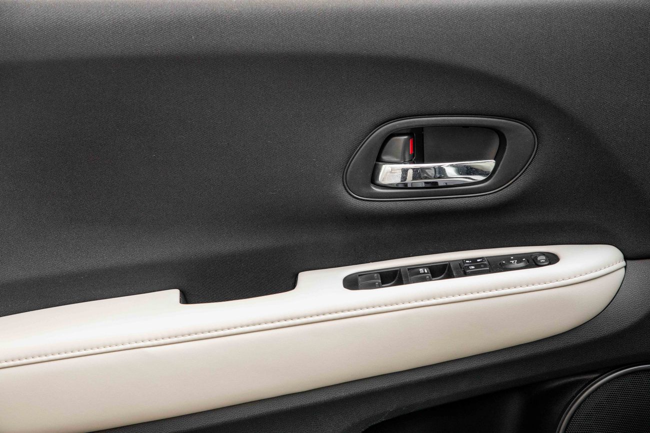 Honda HRV HR-V | 980 P.M | 0% Downpayment | Honda Service History | Under Warranty! | Ramadan Offer!