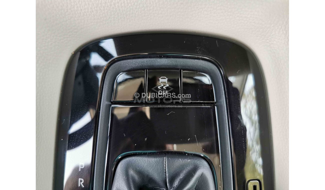 تويوتا كورولا 1.6L PETROL, 15" TYRE, KEY START, CRUISE CONTROL (CODE # TCXLI01)