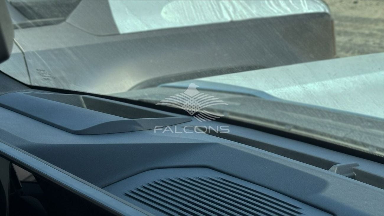 تويوتا برادو 2.4L-Turbo-Petrol-First Edition-8AT