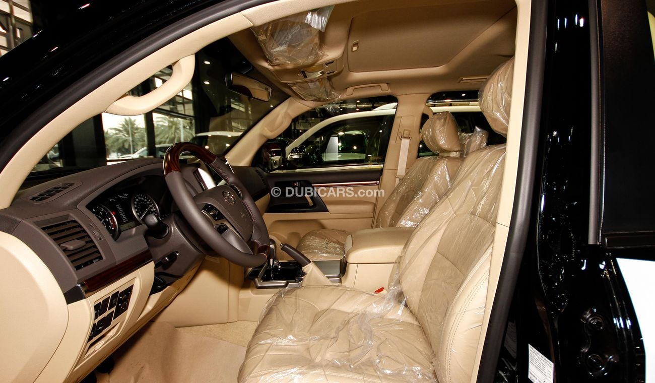 Toyota Land Cruiser GXR Black Edition