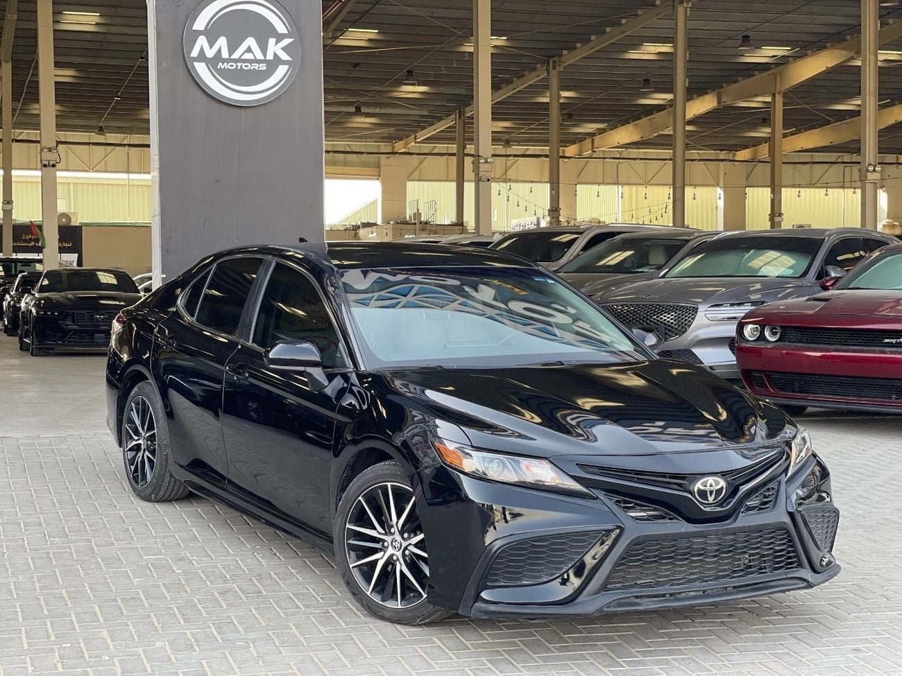 Toyota Camry SE 2.5L (204 HP) RADAR / LINE ASSIST / BLIND SPOTS / RIMS /  LEATHER / CLEAN AND NEAT