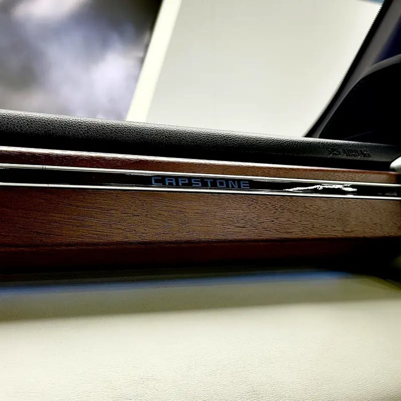 تويوتا سيكويا Capstone hybrid