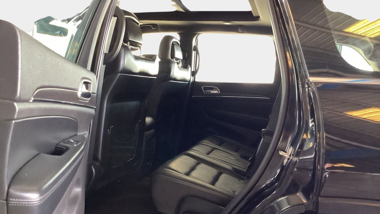 جيب جراند شيروكي 3.6 LIMITED 4WD AUTO | شامل الضمان | 0 ﺪﻔﻋﺓ ﺃﻮﻟﻯ