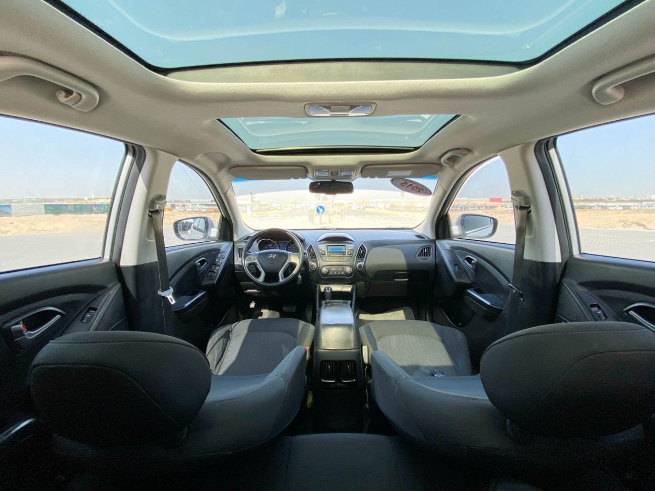 Hyundai Tucson SE 2.0L AWD Hyundai Tucson 2.0L 4WD 2015 GCC accident-free in excellent condition