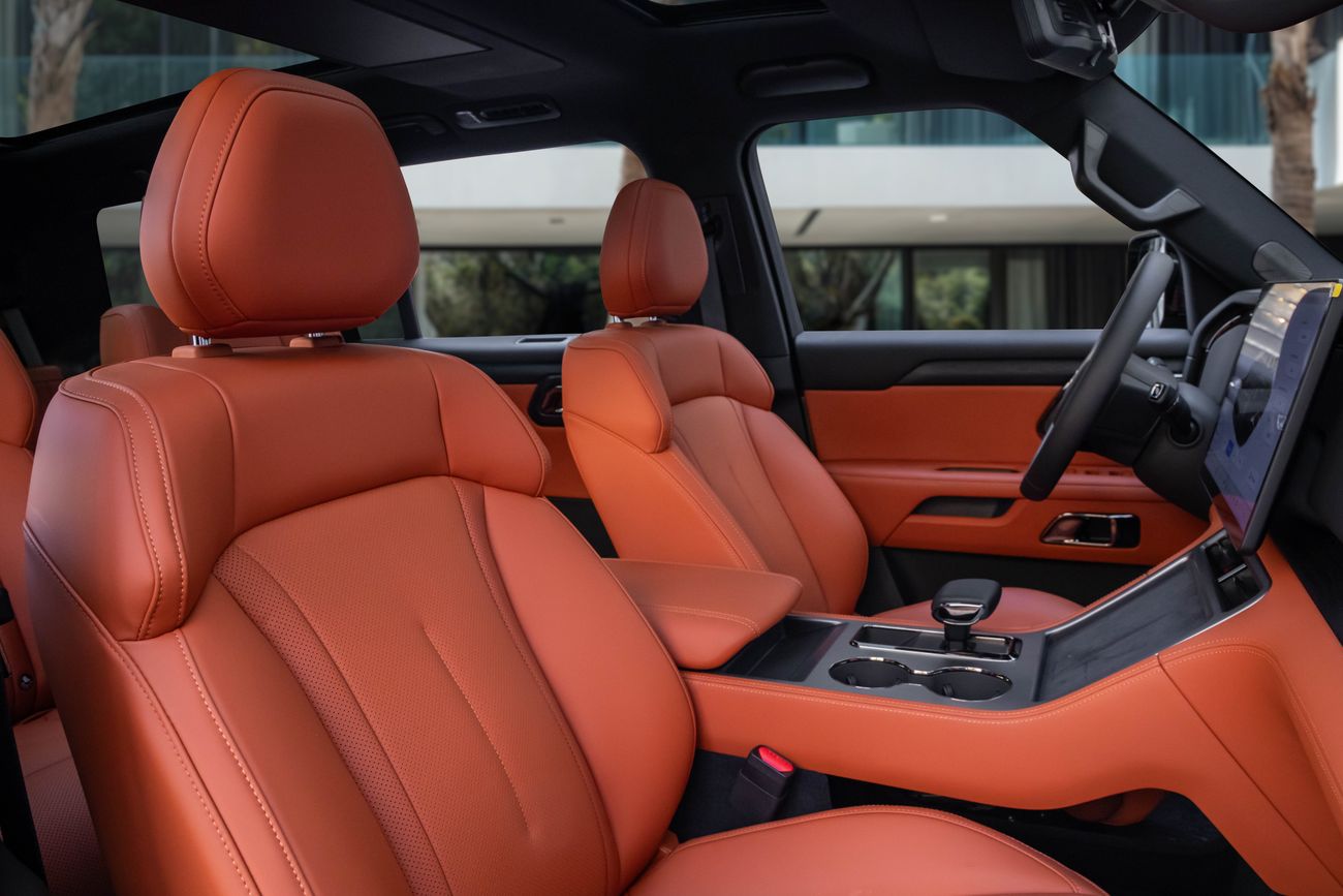 ROX 01 1 | 4,113 P.M | 0% Downpayment | Low Mileage!