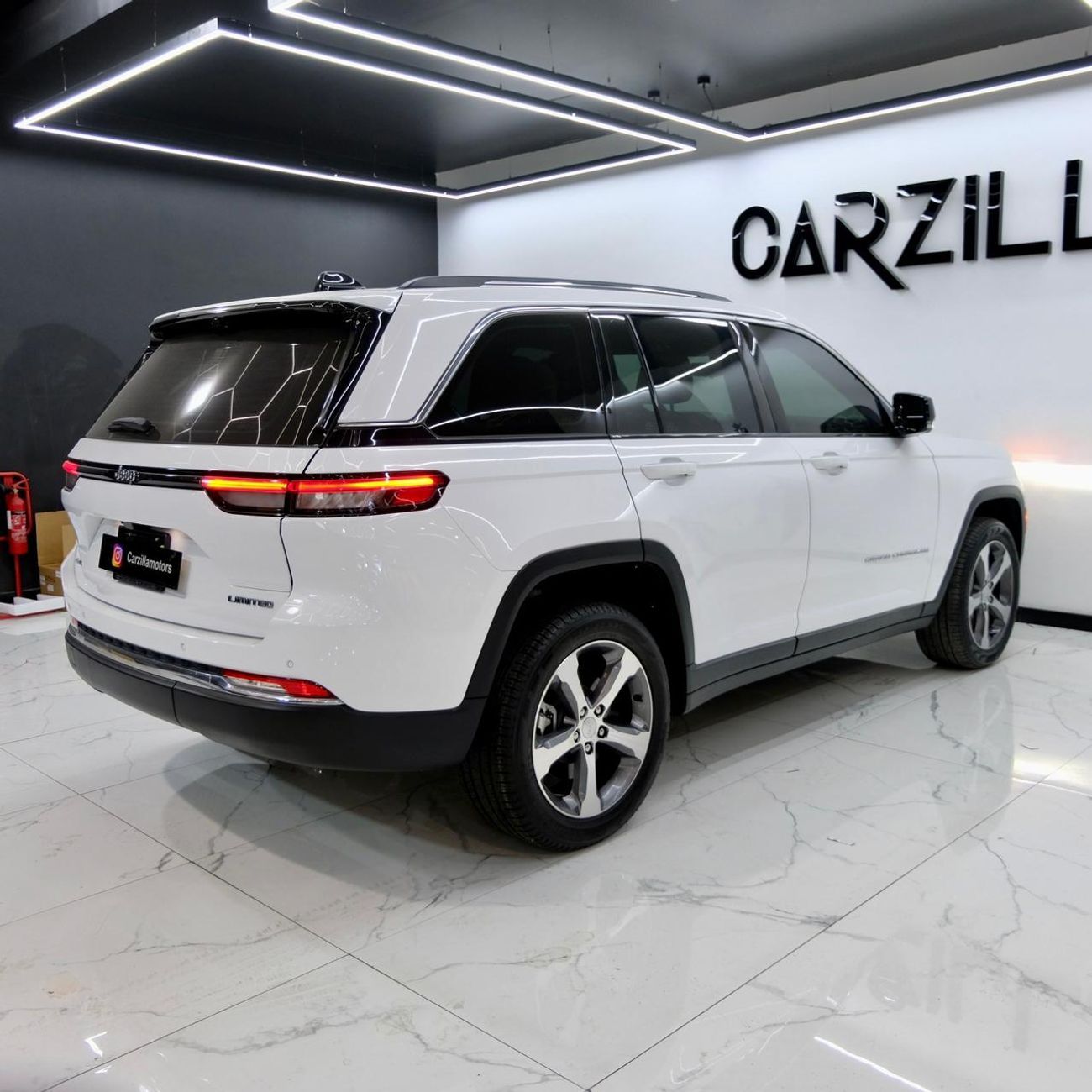 جيب جراند شيروكي Limited 3.6L