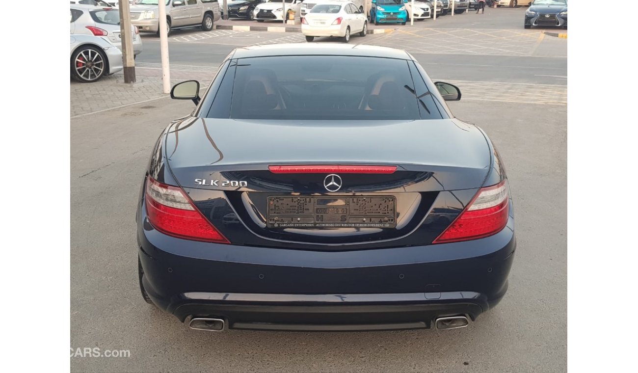 Mercedes-Benz SLK 200 model 2015 Gcc full service full option low mileage 70thousand only car one ow