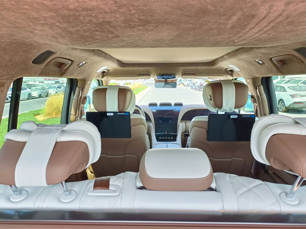 Yangwang U8 Luxury version