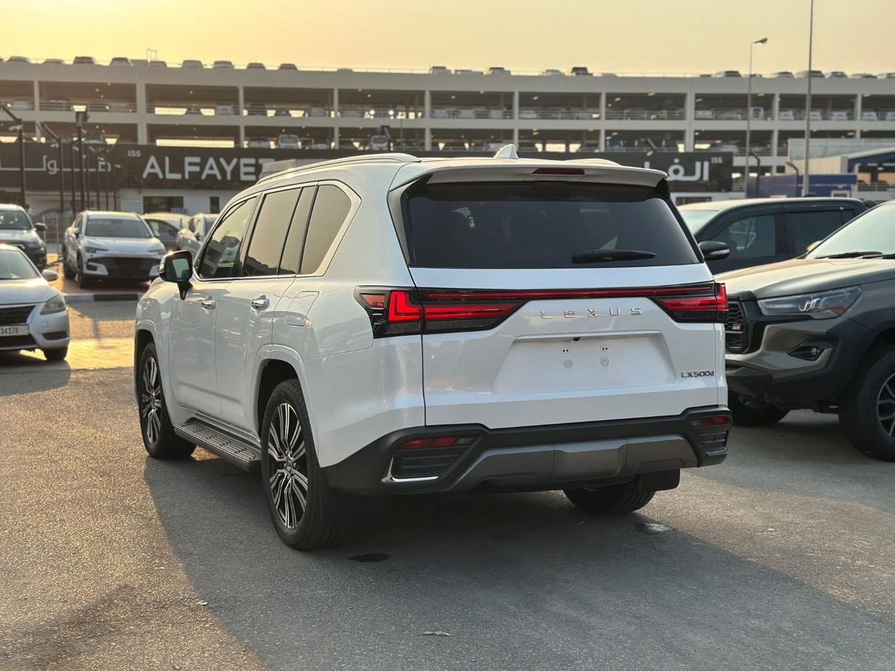 لكزس LX 500 LX 500D