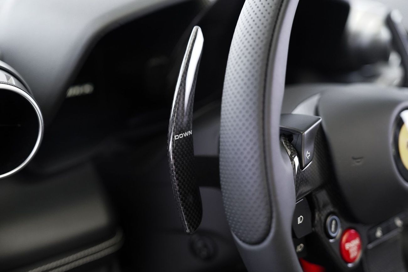 Ferrari F8 Spider 3.9T V8