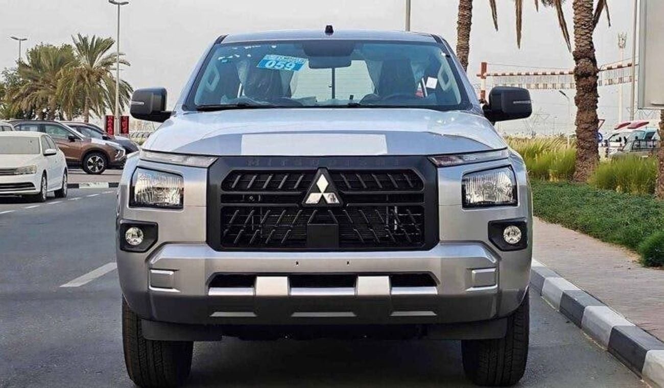 Mitsubishi L200 Mitsubishi L200 petrol 2.4L MY2026 FOR EXPORT ONLY