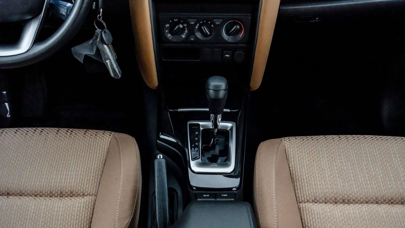 تويوتا فورتونر 2026 Toyota Fortuner GX 2.7 AT Petrol (Silver-Tan) RWD