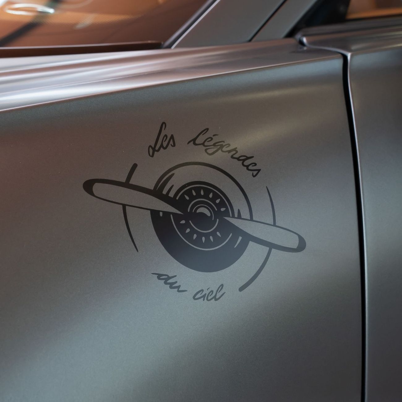 بوغاتي شيرون 2021 BUGATTI CHRION LES LEGANDS DU CIEL ( 1 OF 20 ) DONE 6000KM ( 4 YEARS WARRANTY+ SERVICE )