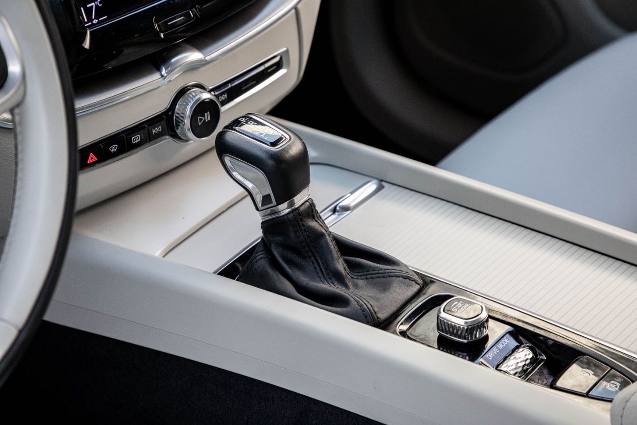 Volvo XC60 T5 | 2,546 P.M  | 0% Downpayment | Agency Serviced