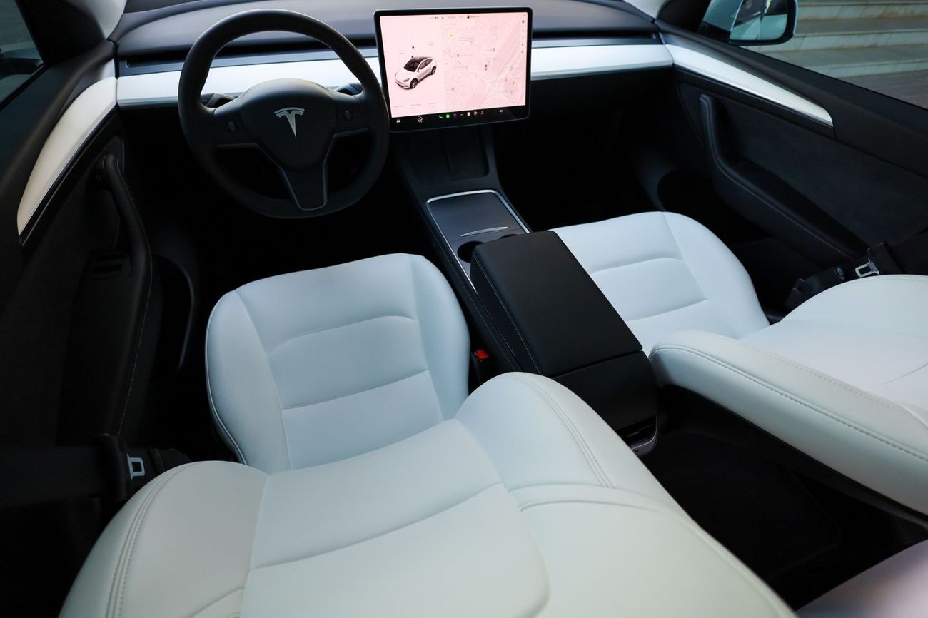 Tesla Model Y Tesla Model Y Long Range 2022 GCC under Agency Warranty with Flexible Down-Payment/ Flood Free.
