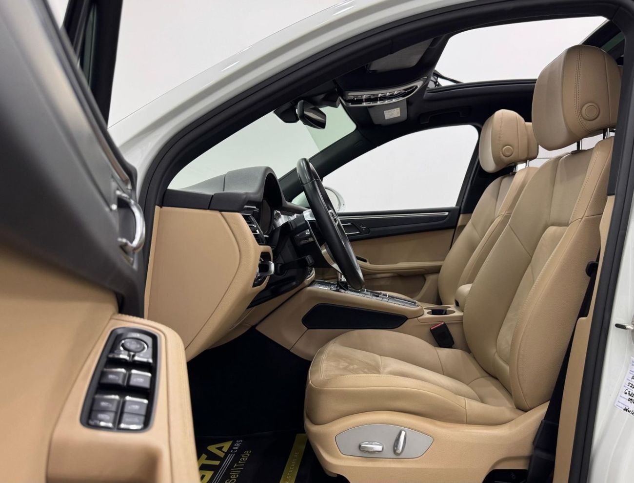 Porsche Macan Std 2.0L (260 HP) 2019 Porsche Macan, Agency Warranty Till Jun26, Full Service History, GCC