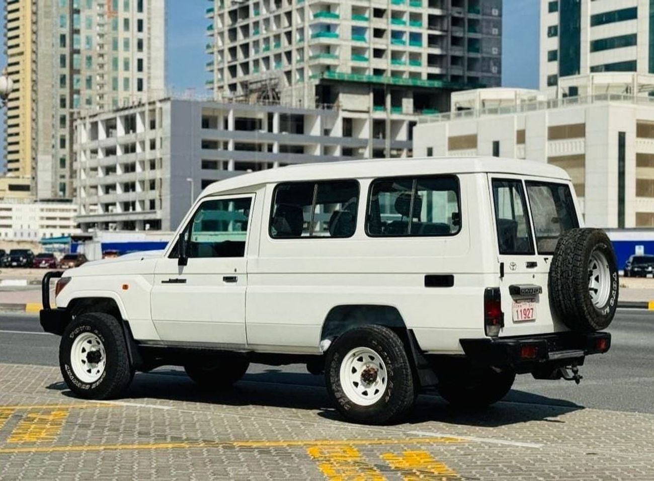 تويوتا لاند كروزر 70 LC76 STD 2018 RHD Diesel Engine 3 Doors Full Option Very Clean Title