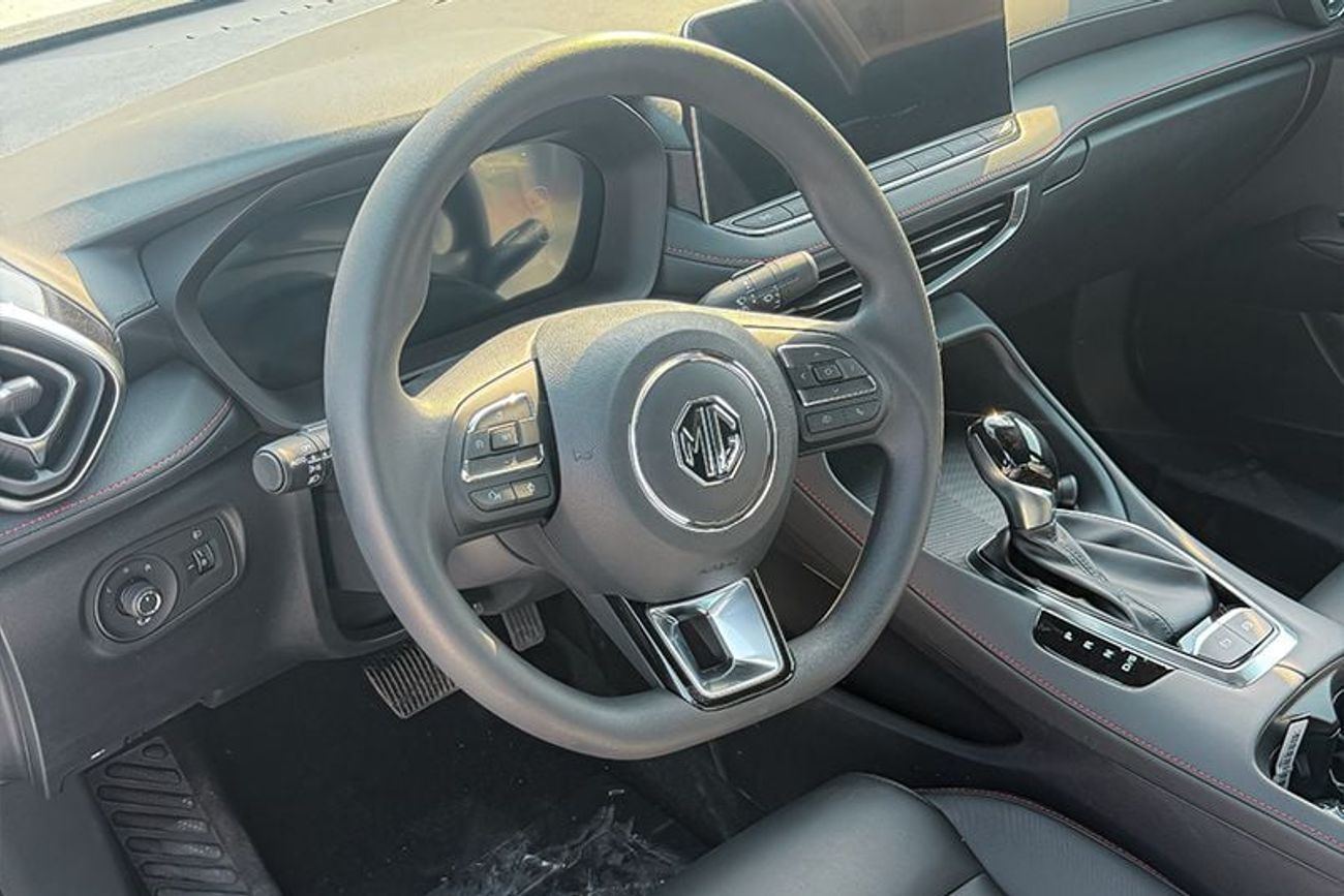 MG 5 MG5 1.5L Luxury Edition