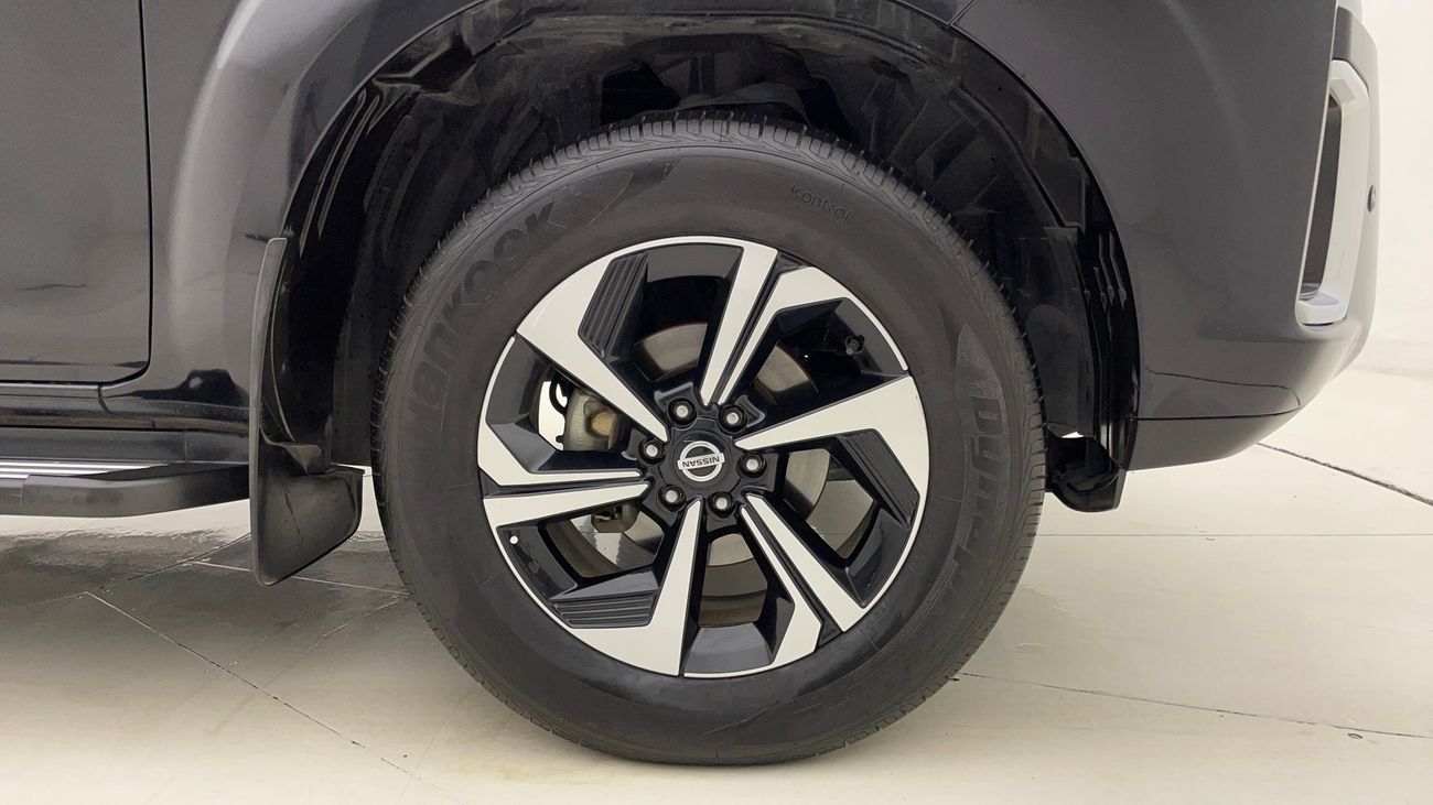 نيسان إكستيرا PLATINUM 2.5 | بدون دفعة مقدمة | اختبار القيادة في المنزل