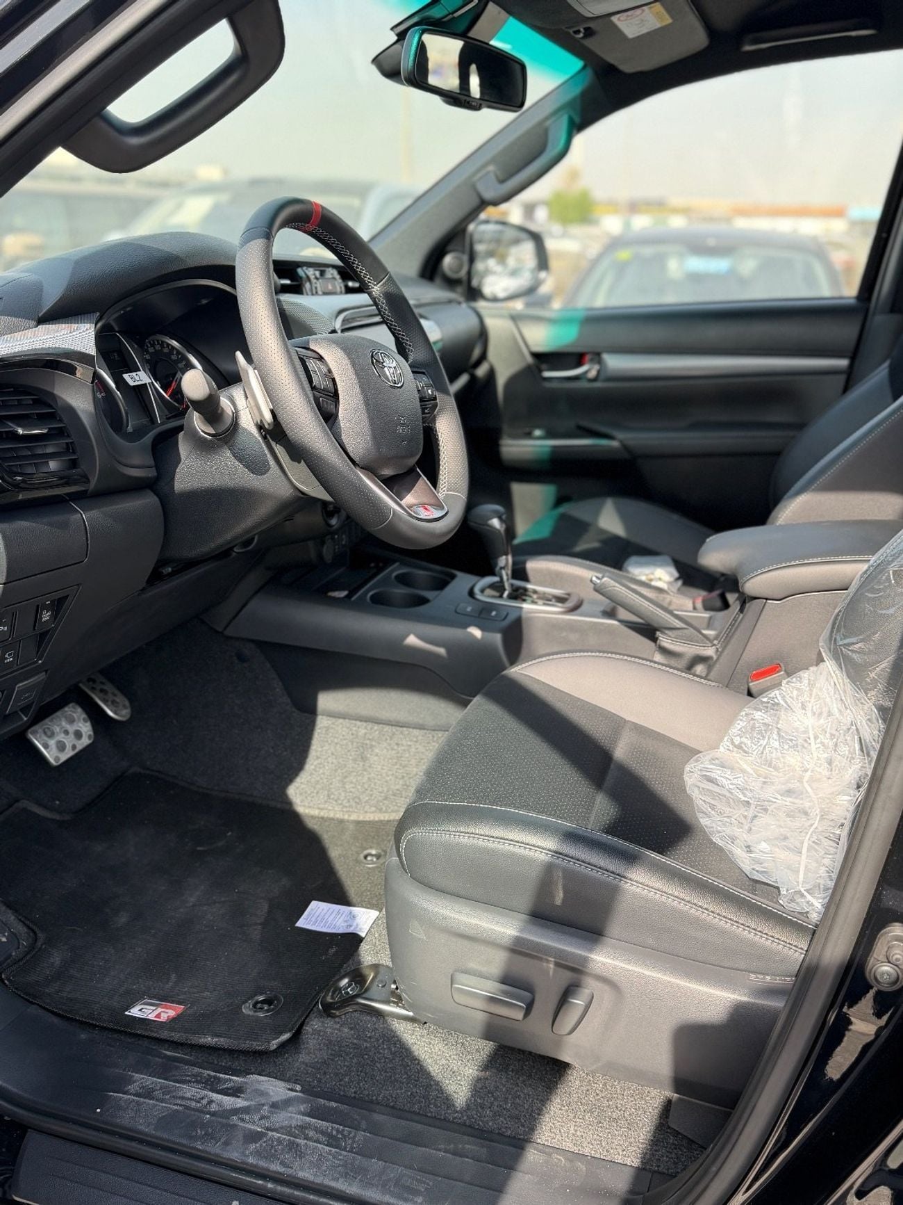 تويوتا هيلوكس GR Sport 2.8L